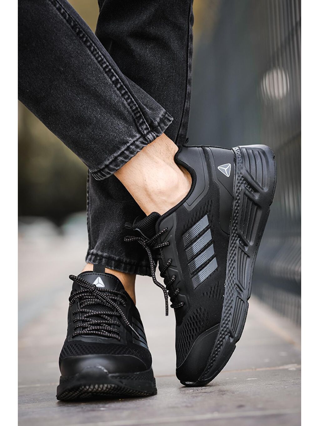 Siyah Mj 2155 Nefes Alabilen Bağcıklı Rahat Kalın Taban Erkek Sneaker-2