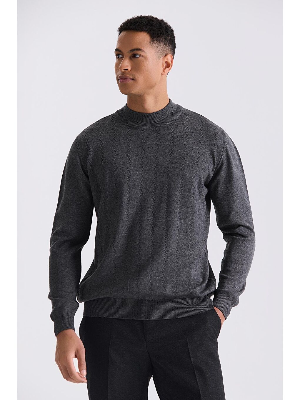 Antrasit Antrasıt Classic Fit Desenli Yarım Balıkçı Yaka Triko Kazak