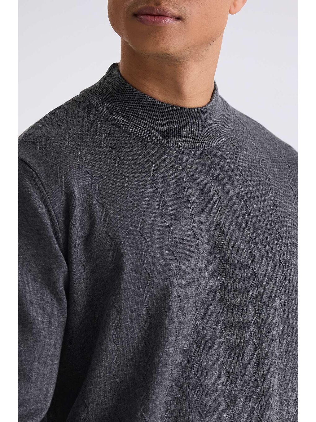 Antrasit Antrasıt Classic Fit Desenli Yarım Balıkçı Yaka Triko Kazak-2