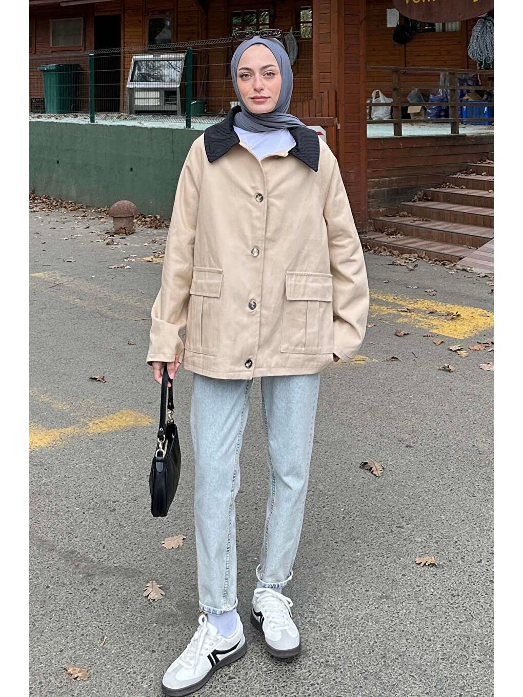 Bej Yaka Detaylı Düğmeli Gabardin Ceket Vizonrengi