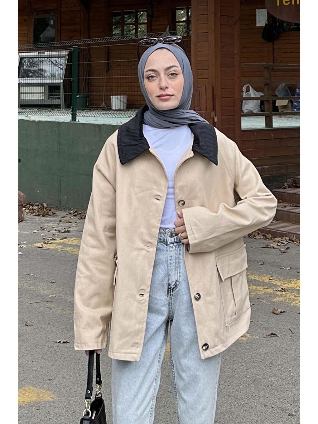 Bej Yaka Detaylı Düğmeli Gabardin Ceket Vizonrengi-1