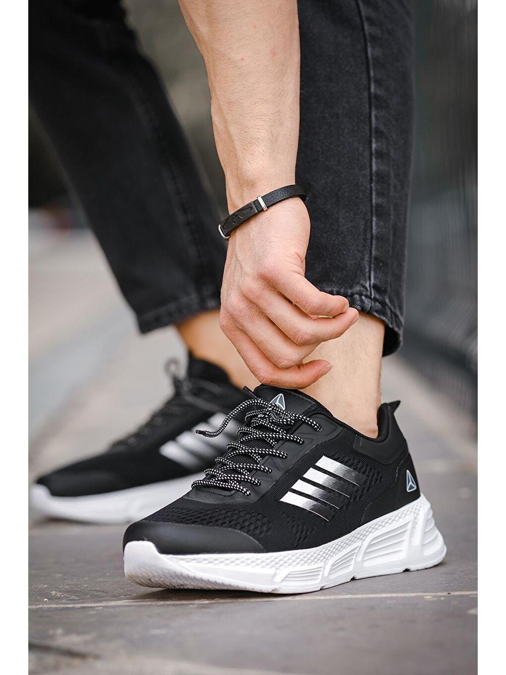 Siyah Mj 2155 Nefes Alabilen Bağcıklı Rahat Kalın Taban Erkek Sneaker-1