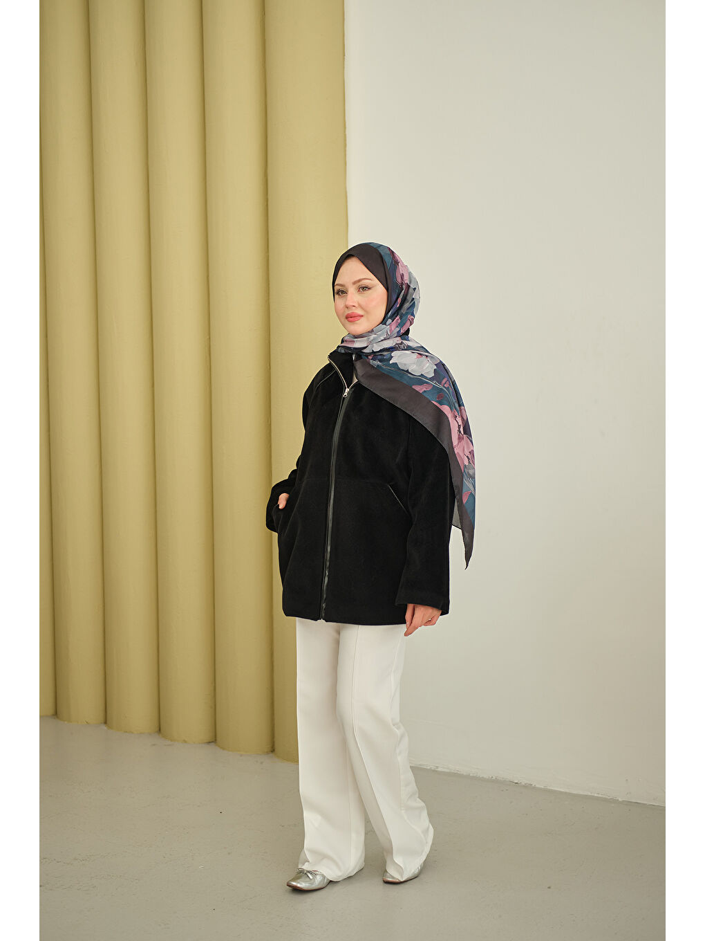 Kadın Gizli Fermuar Detay Deri Şeritli Ceket Siyah-1