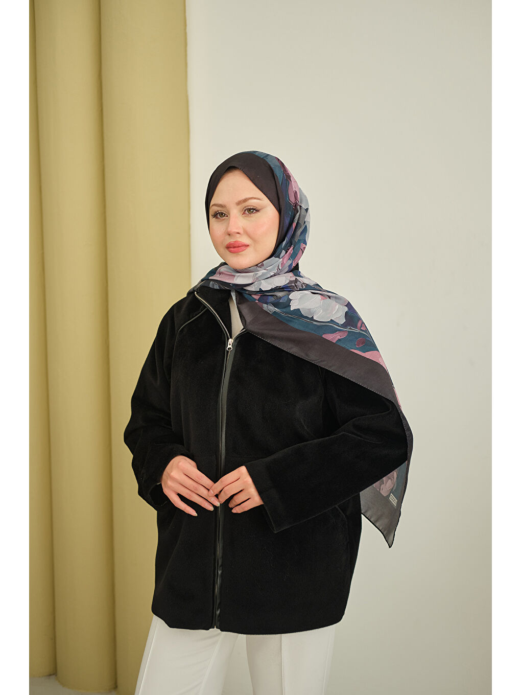 Kadın Gizli Fermuar Detay Deri Şeritli Ceket Siyah-2