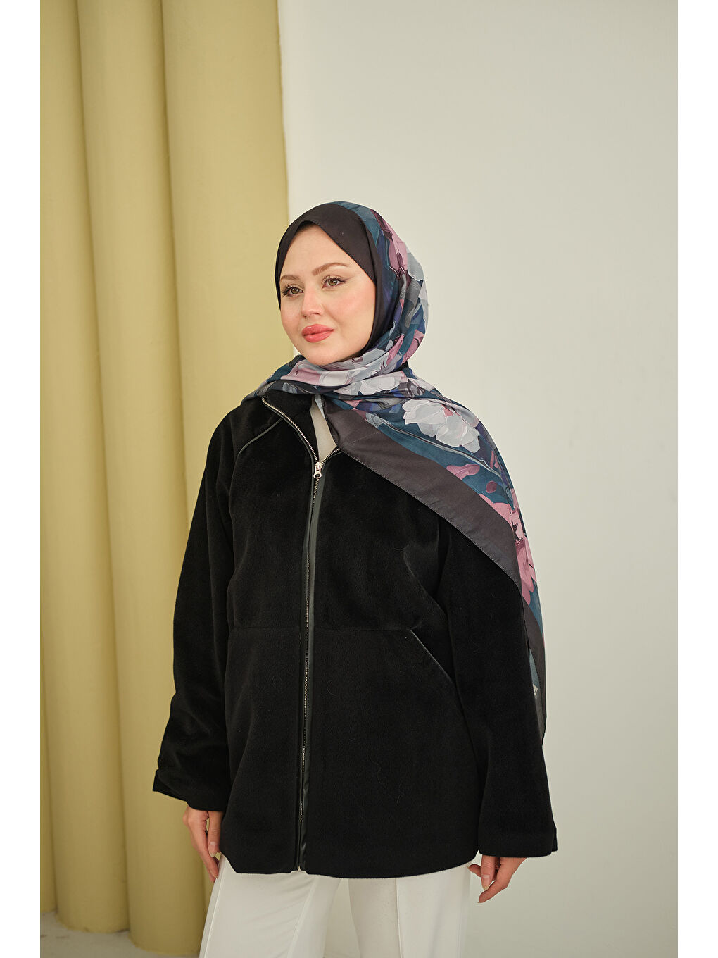 Kadın Gizli Fermuar Detay Deri Şeritli Ceket Siyah-4