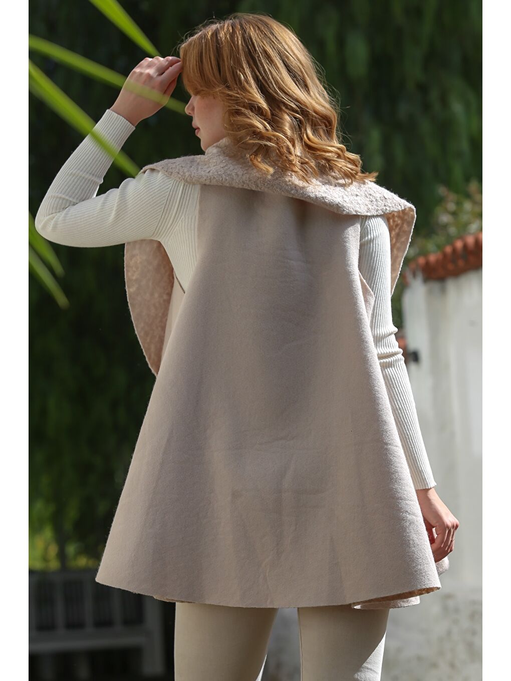 İtalyan Bej Şal Yaka Kolsuz Casual Buklet Dokuma Yelek 80 65-1