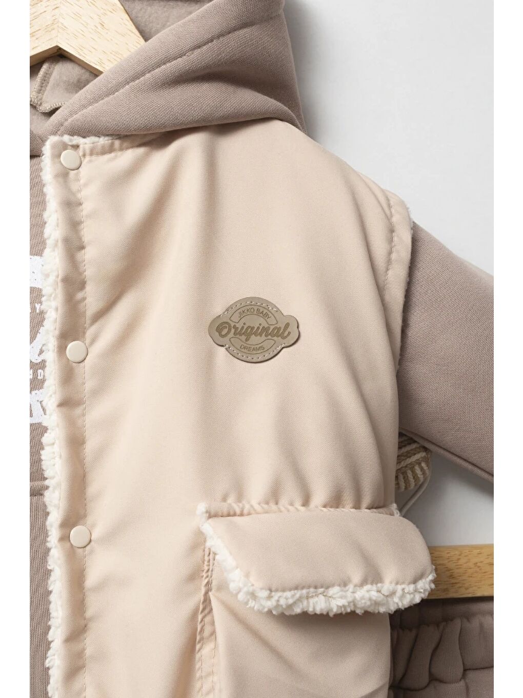 Bej Kapüşonlu Yelekli 3’lü Unisex Bebek Takım 8173-6