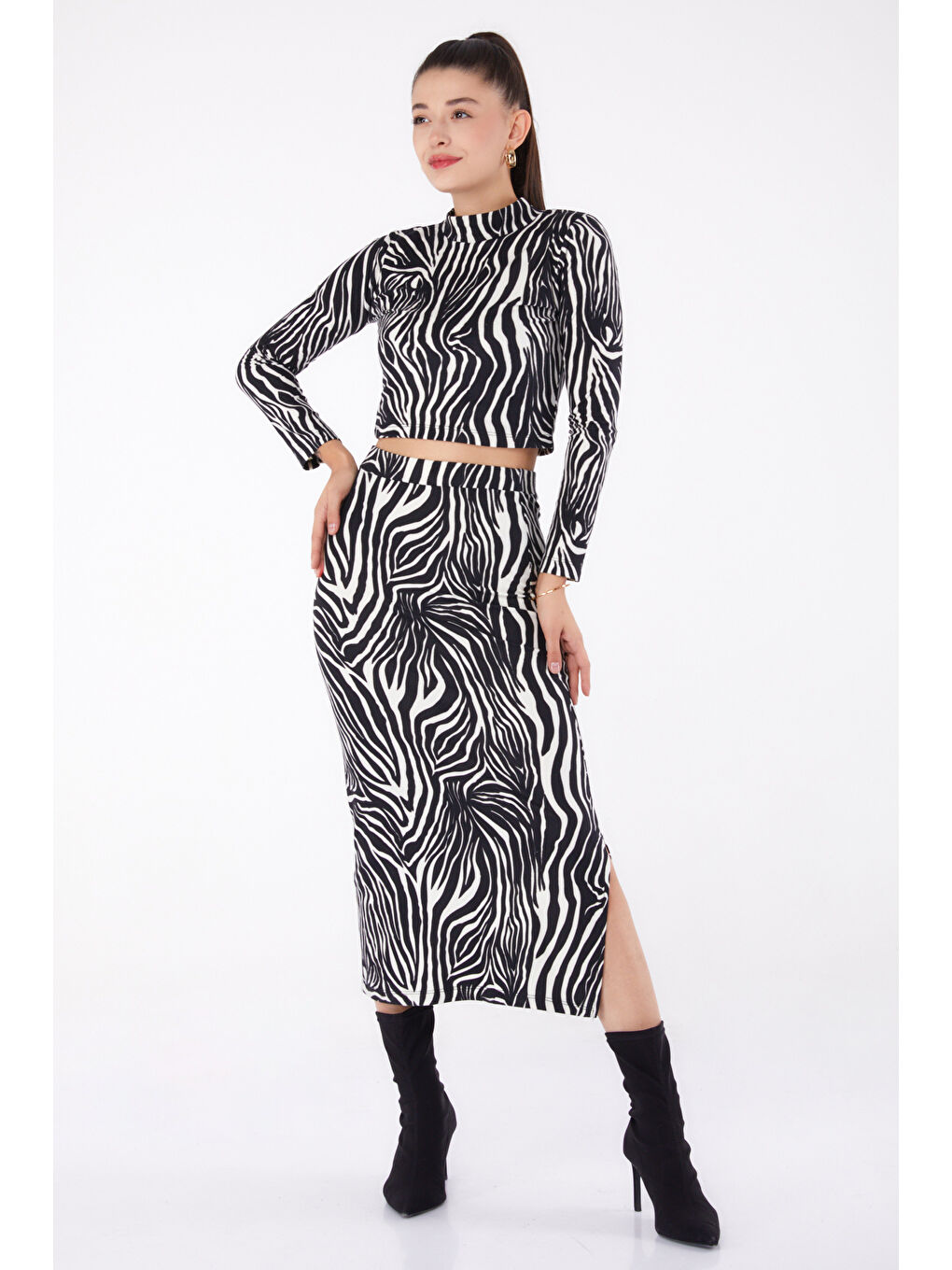 Desenli Yırtmaçlı Etek Siyah - 26323