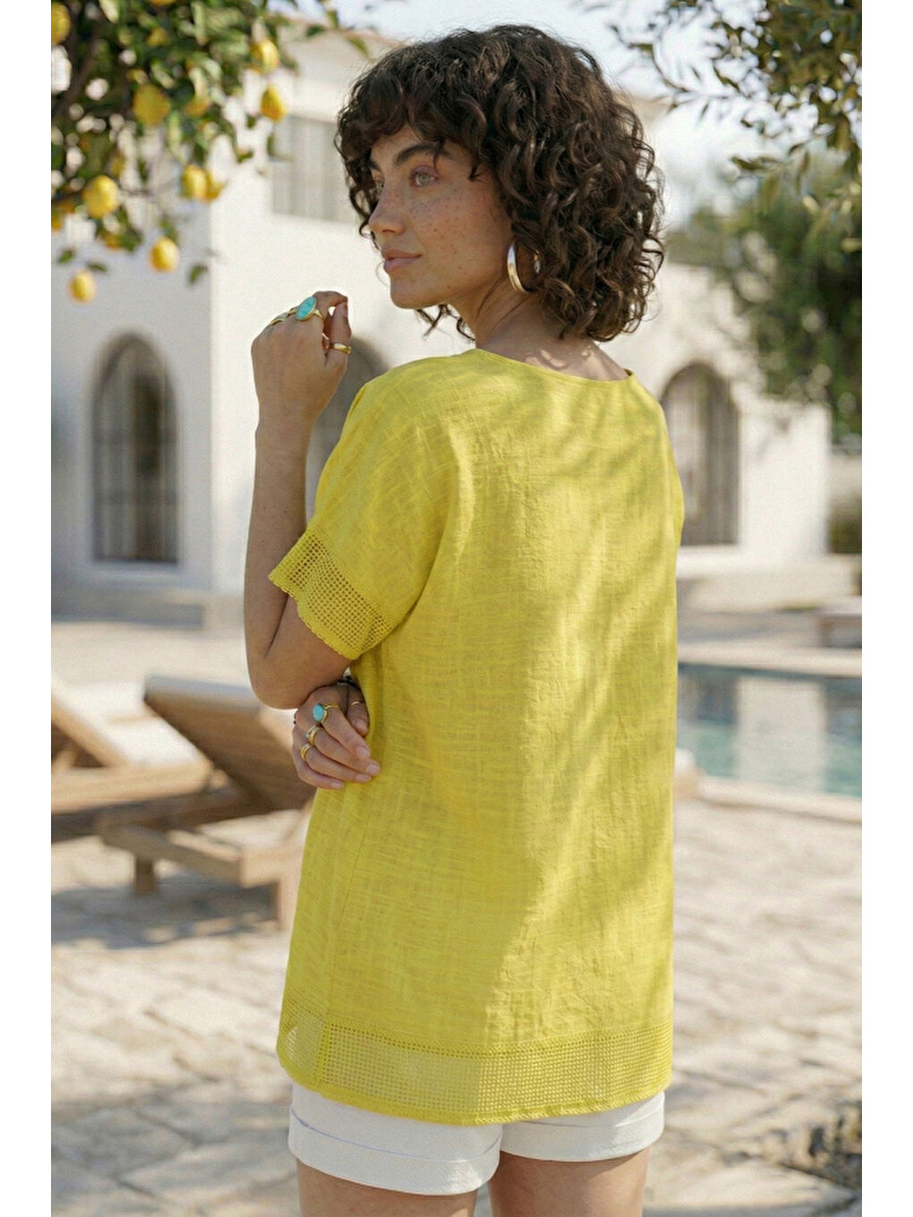 Sarı Yuvarlak Yaka Düşük Kol Etek Ve Kol Ucu File Detaylı Yıldız Aplikeli Casual Dokuma Bluz 65 60-4