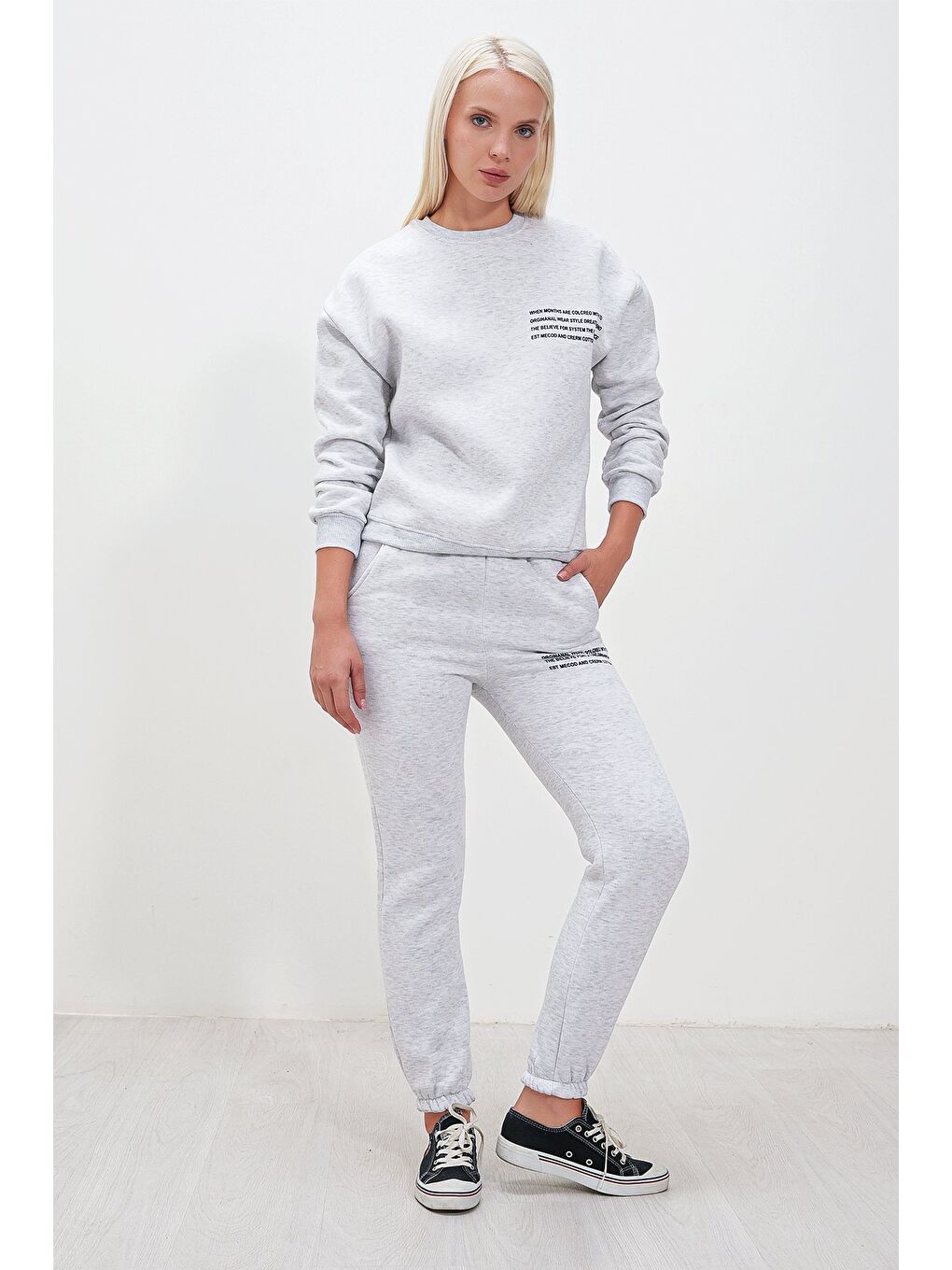 Beyaz Üç İplik Yazı Baskılı Takım-1