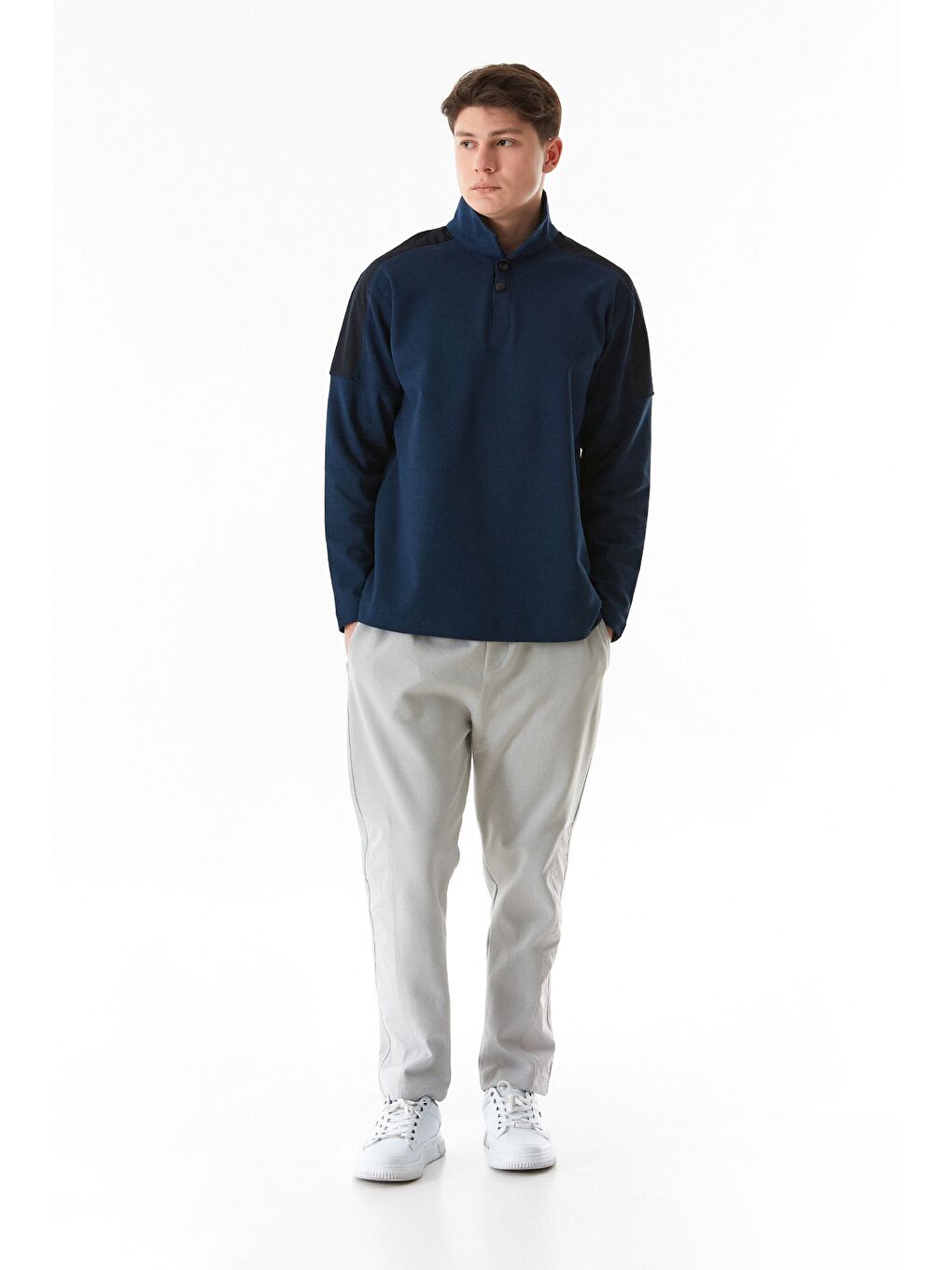 Lacivert Basic Gömlek Yaka Düğmeli %100 Pamuk Sweatshirt-1