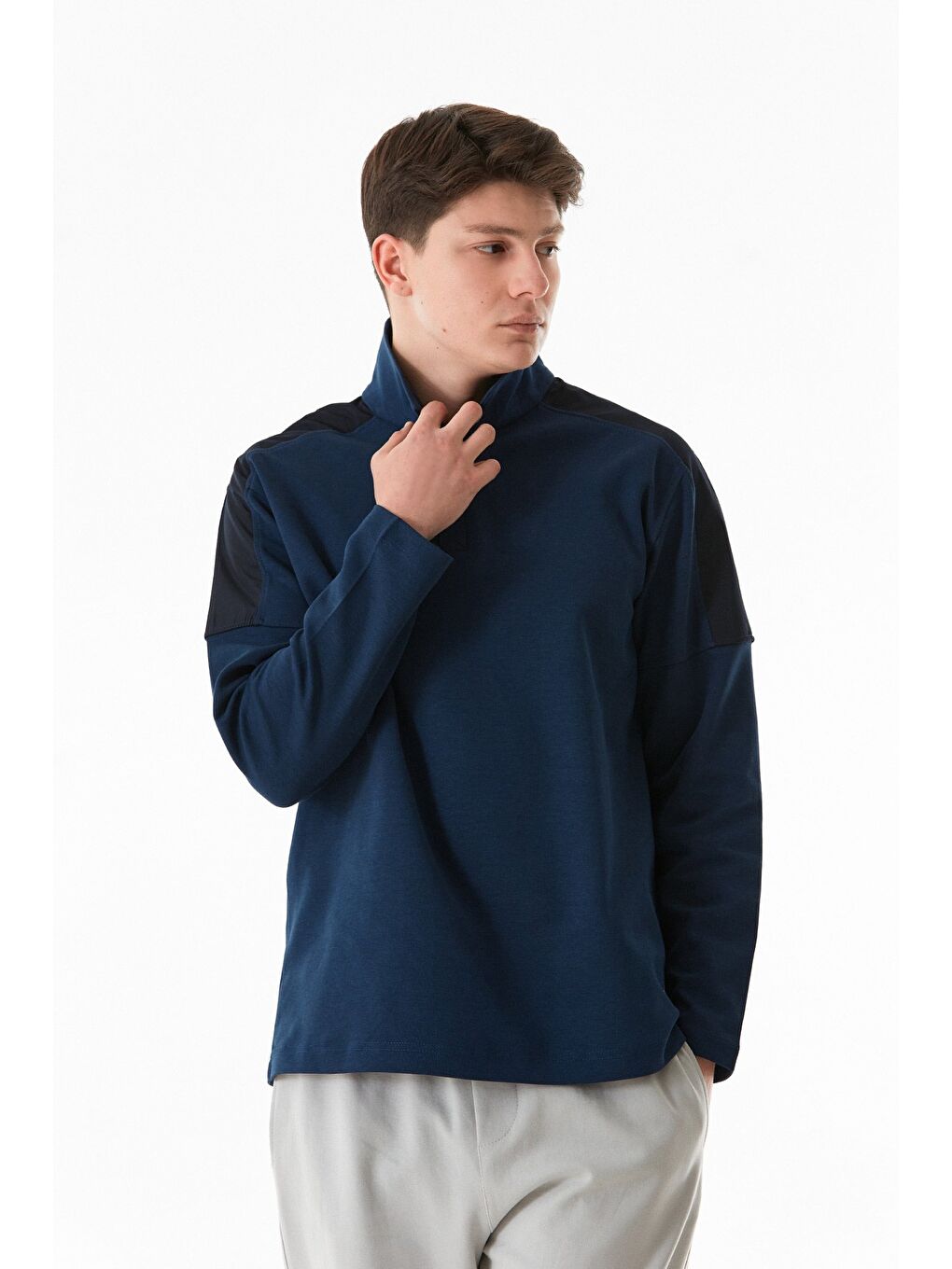 Lacivert Basic Gömlek Yaka Düğmeli %100 Pamuk Sweatshirt-2