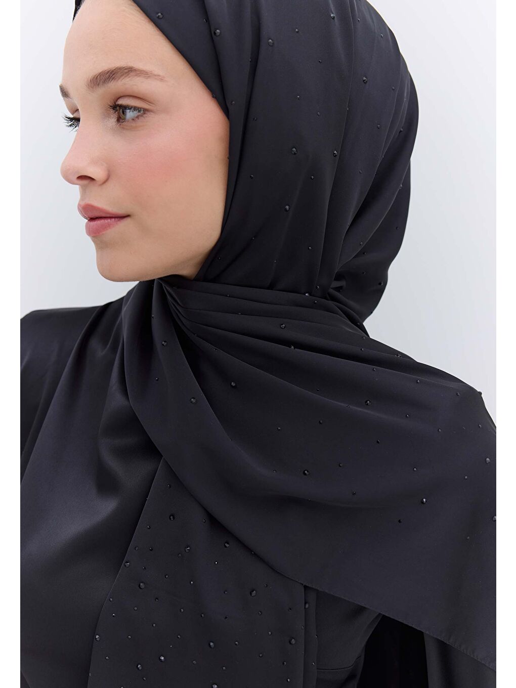 Strass Taşlı İpeksi Şal Siyah-1