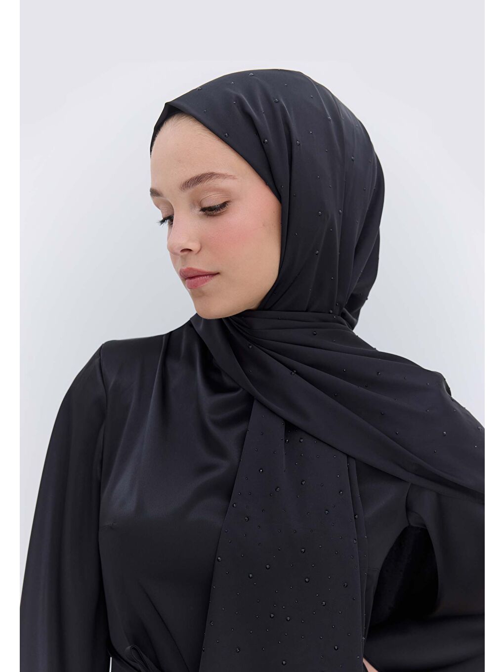 Strass Taşlı İpeksi Şal Siyah-2