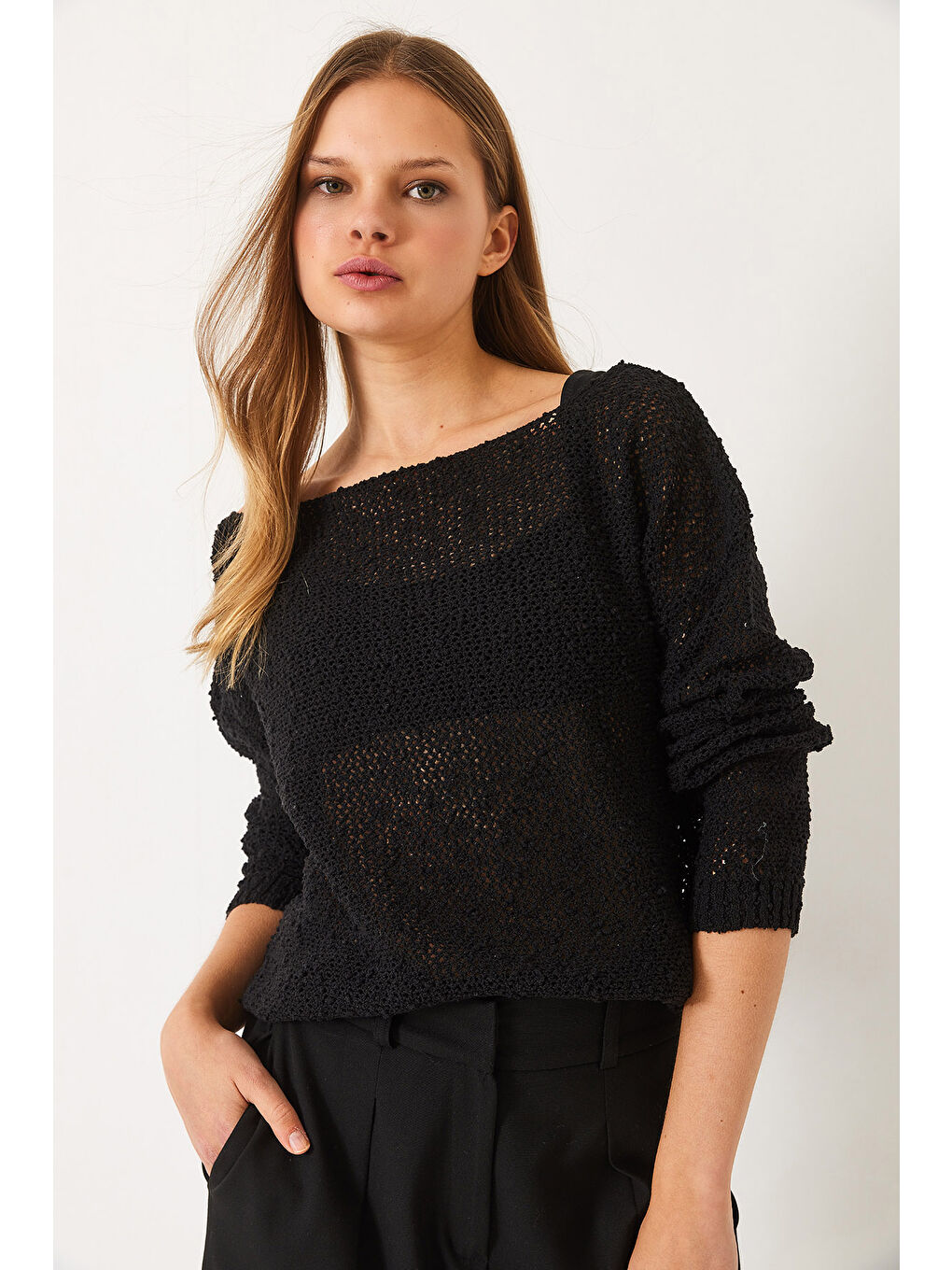 Siyah Kadın Kayık Yaka File Detay Ajurlu Triko Bluz-1