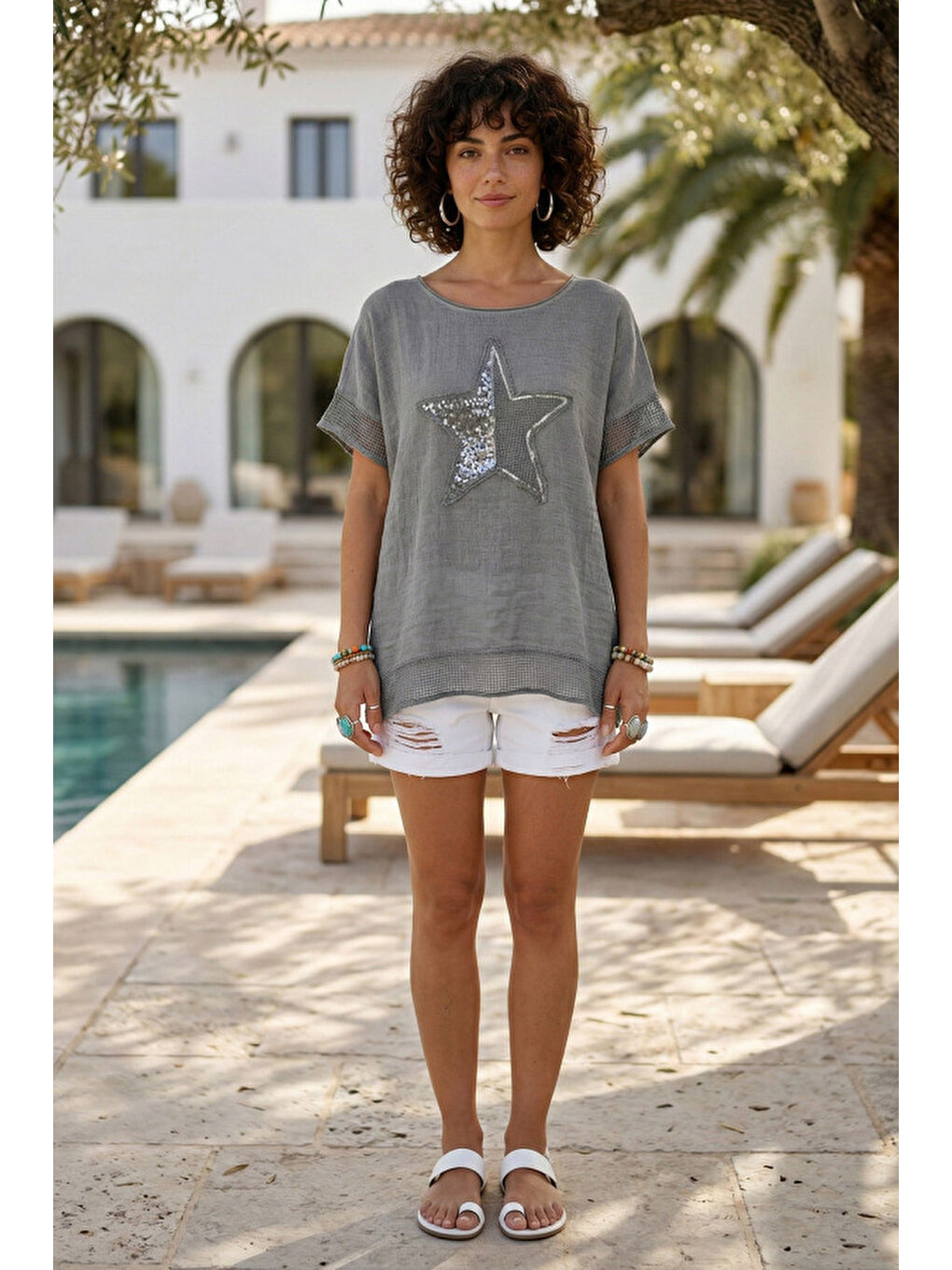 Gri Yuvarlak Yaka Düşük Kol Etek Ve Kol Ucu File Detaylı Yıldız Aplikeli Casual Dokuma Bluz 65 60-3