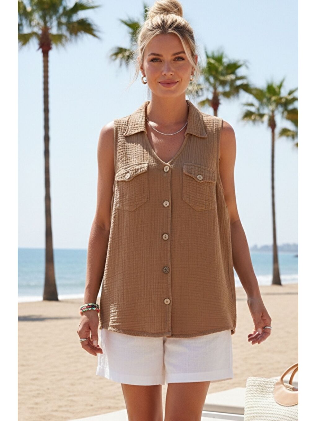 Kahverengi Tarçın Rengi Gömlek Yaka Kolsuz Düğmeli Çift Kapaklı Cepli Yıkamalı Casual Müslin Dokuma Bluz 62 55-1