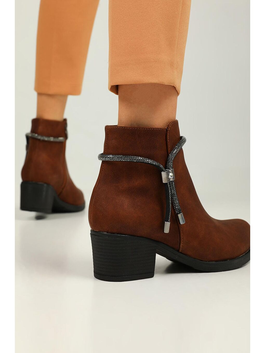 Kahverengi Kadın Fermuarlı Taş Detaylı Topuklu Bot-3
