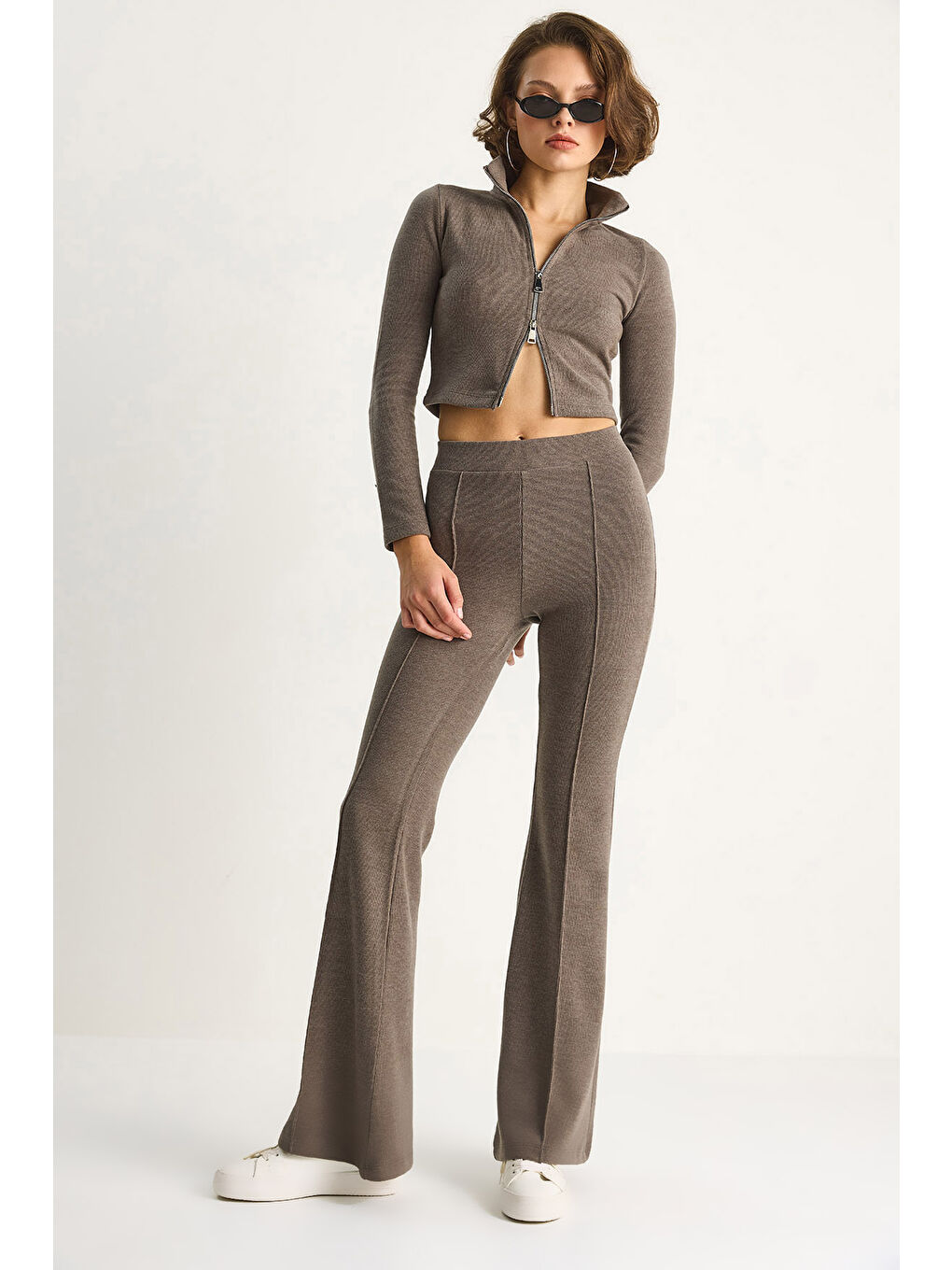 Bej Kadın Fitilli Örme Kumaş Çift Fermuar Detaylı Balıkçı Yaka Alt-Üst Takım