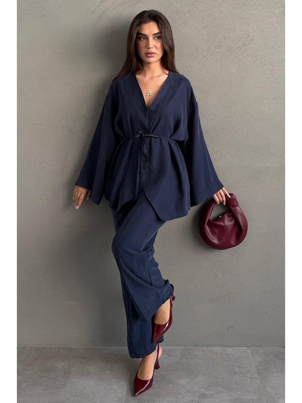 Lacivert V Yaka Düğmeli Kuşaklı İkili Modal Kadın Takım Mg2619