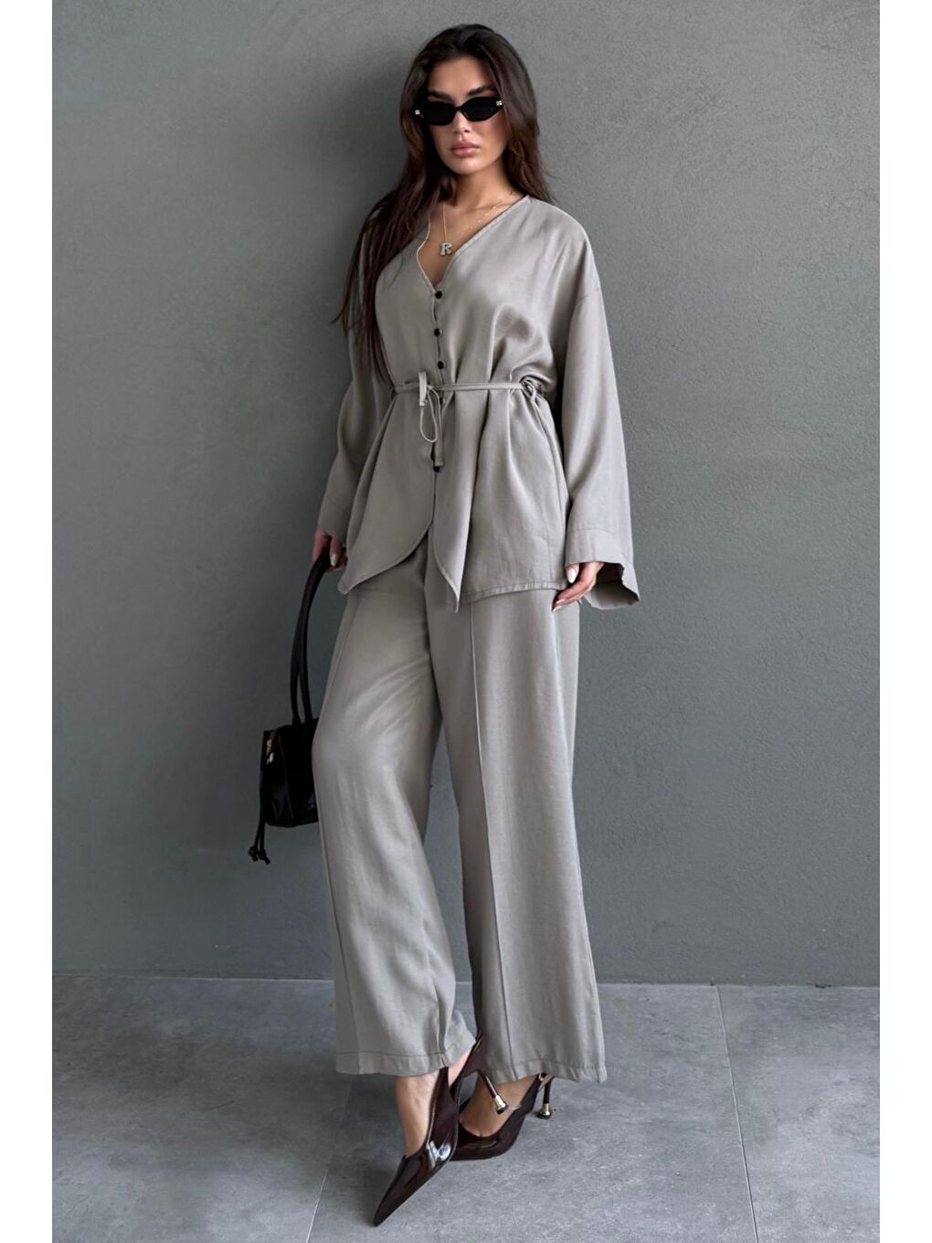 Haki V Yaka Düğmeli Kuşaklı İkili Modal Kadın Takım Mg2619-1