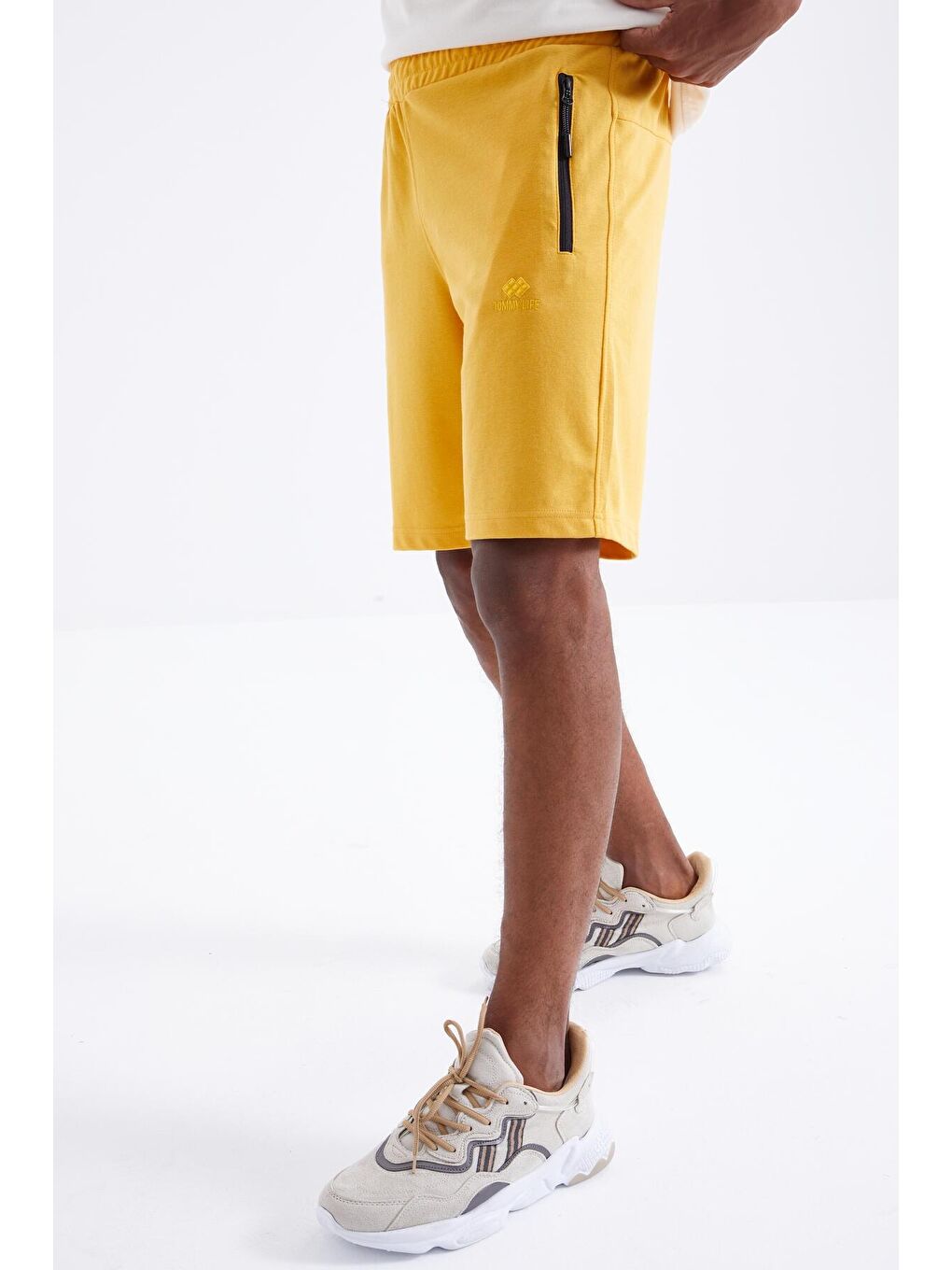 Sarı Hardal Fermuar Cepli Bağcıklı Standart Kalıp Erkek Şort  - 81210-1