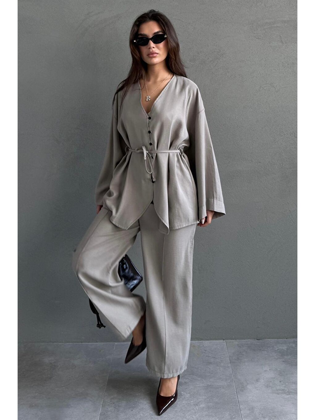 Haki V Yaka Düğmeli Kuşaklı İkili Modal Kadın Takım Mg2619-2