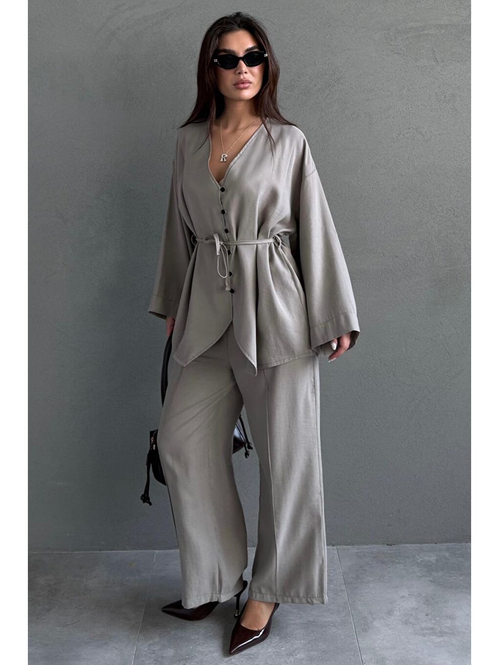Haki V Yaka Düğmeli Kuşaklı İkili Modal Kadın Takım Mg2619-5