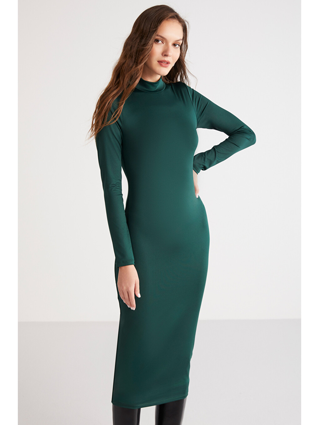 Katja Kadın Vücudu Tamamen Saran Slim Fit Dar Kesim Dik Yaka Midi Boy Yeşil Elbise-2