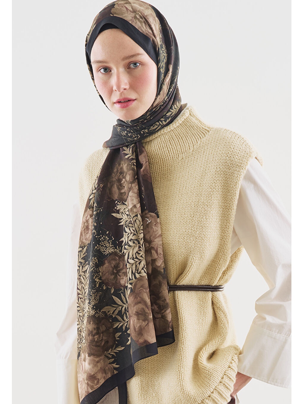 Siyah SOFT HIBISCUS DESENLİ PAMUK VİSKON ŞAL SİYAH-1