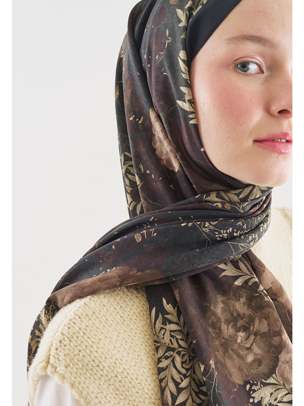 Siyah SOFT HIBISCUS DESENLİ PAMUK VİSKON ŞAL SİYAH-3