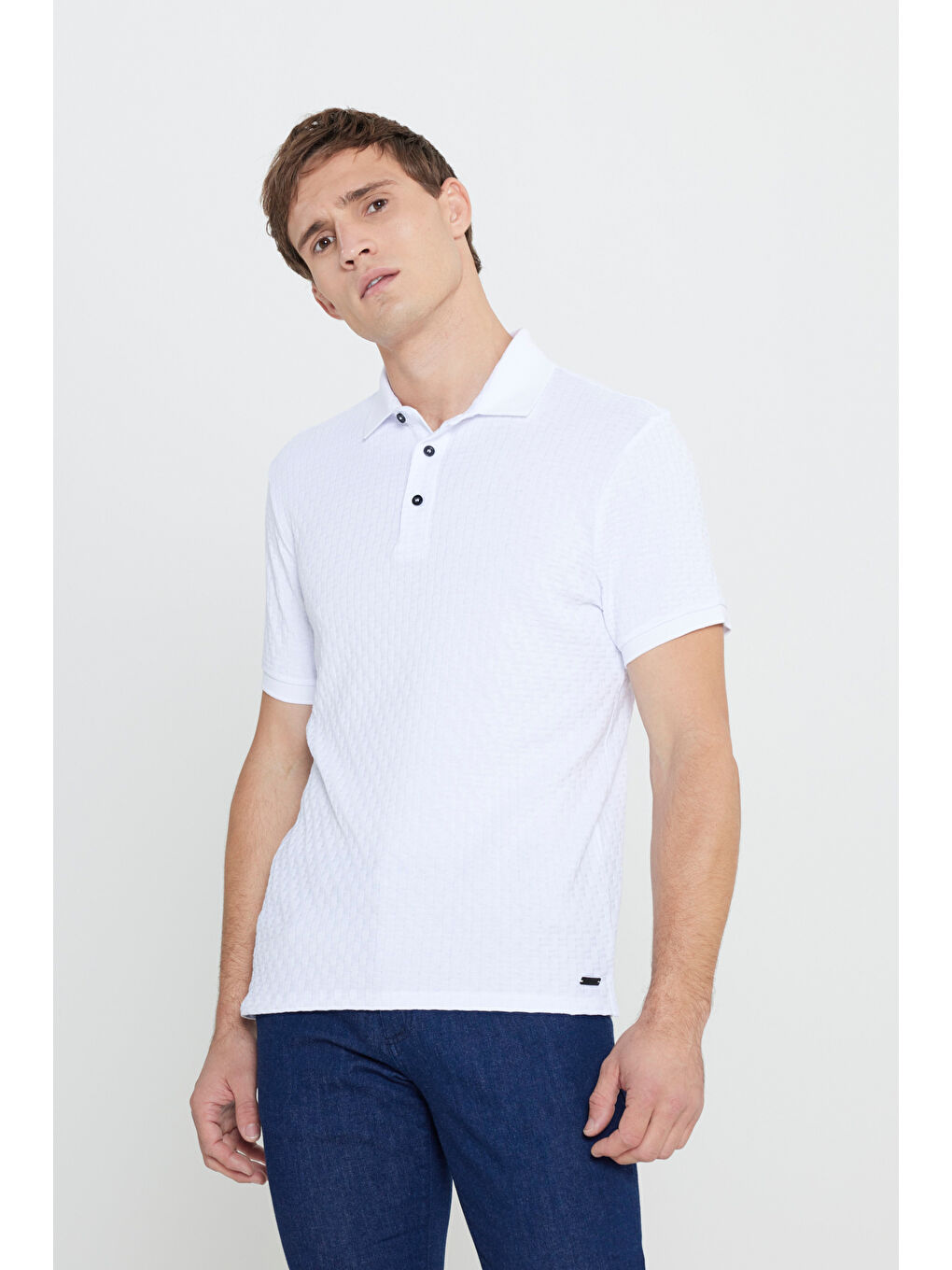 Erkek Beyaz Dar Kesim Polo Yaka Jakarlı Tişört-2