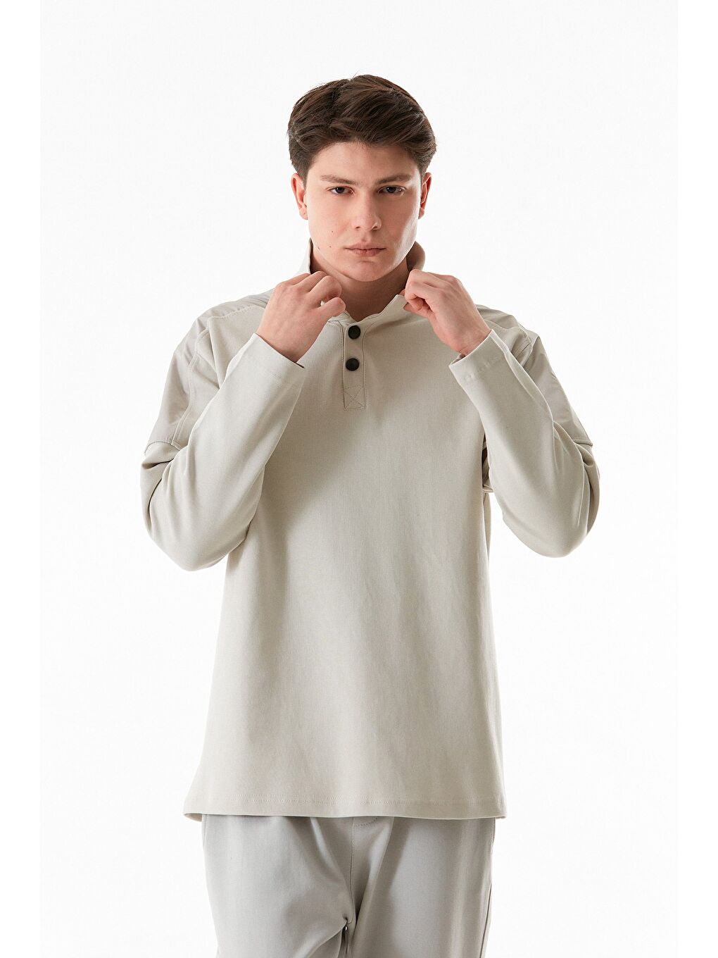 Bej Basic Gömlek Yaka Düğmeli %100 Pamuk Sweatshirt