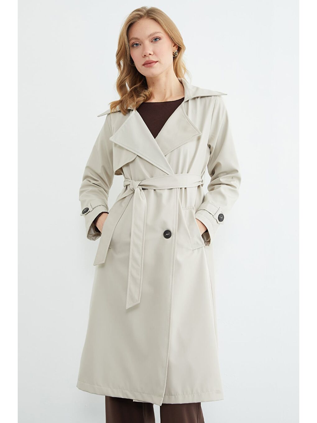 Bej Kuşaklı Kruvaze Yaka Uzun Trençkot-2