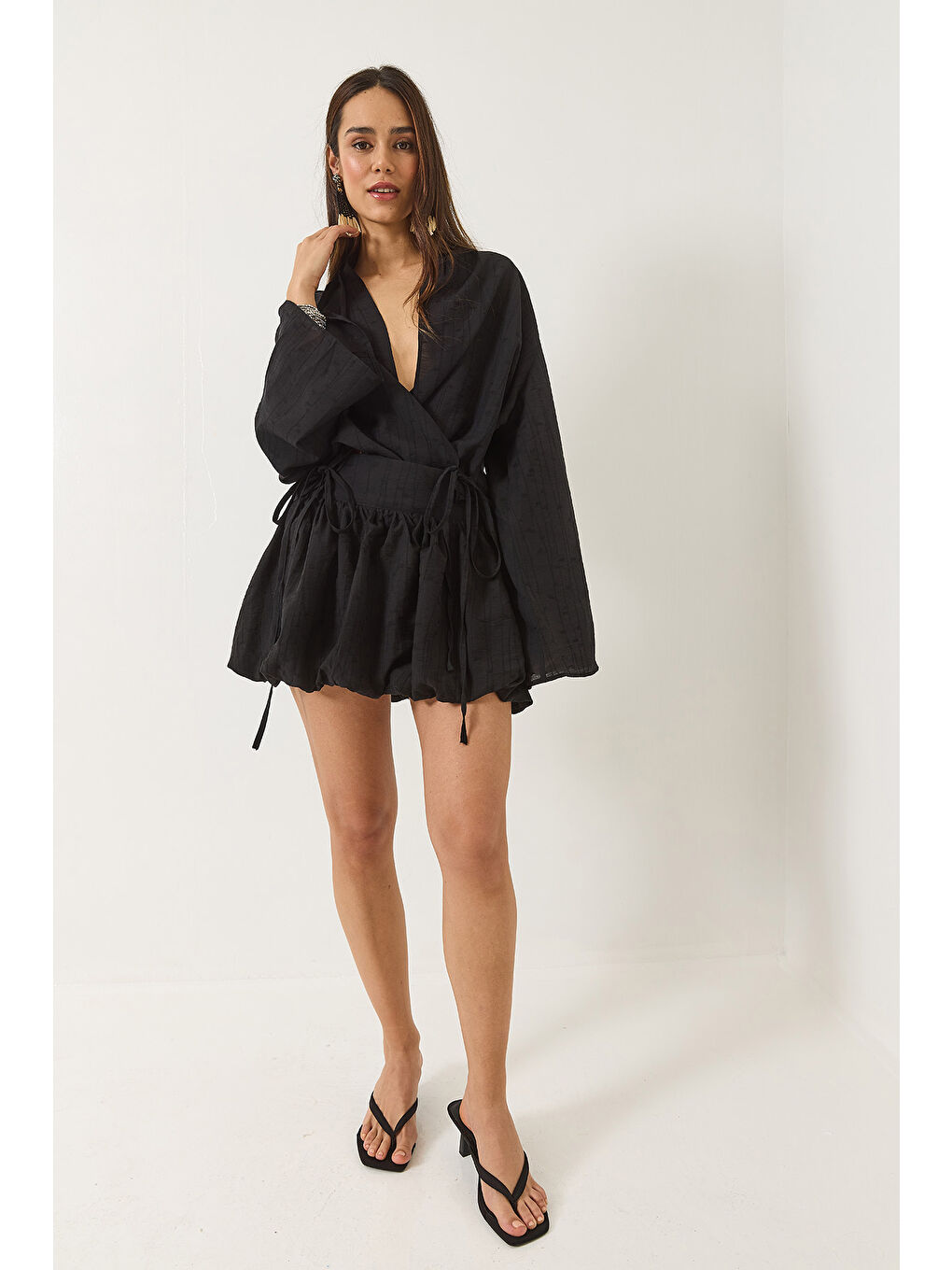 Siyah Kadın Mini Balon Etekli Bağlama Detaylı Kimono Alt-Üst Takım-1