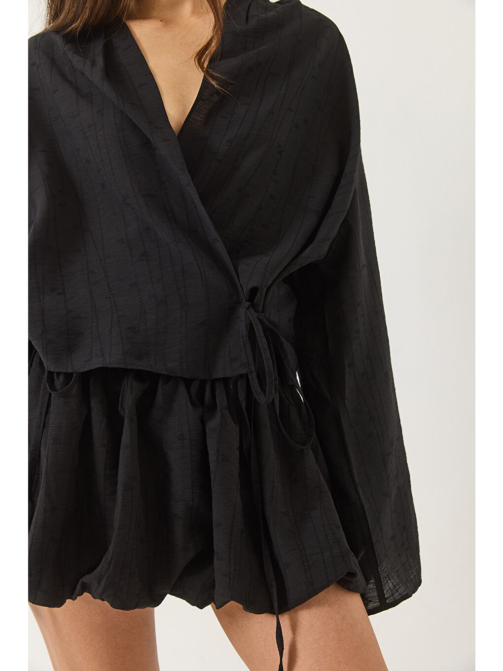 Siyah Kadın Mini Balon Etekli Bağlama Detaylı Kimono Alt-Üst Takım-5