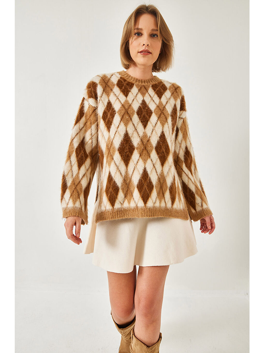 Bej Kadın Şardonlu Baklavalı Yırtmaçlı Triko Kazak-3