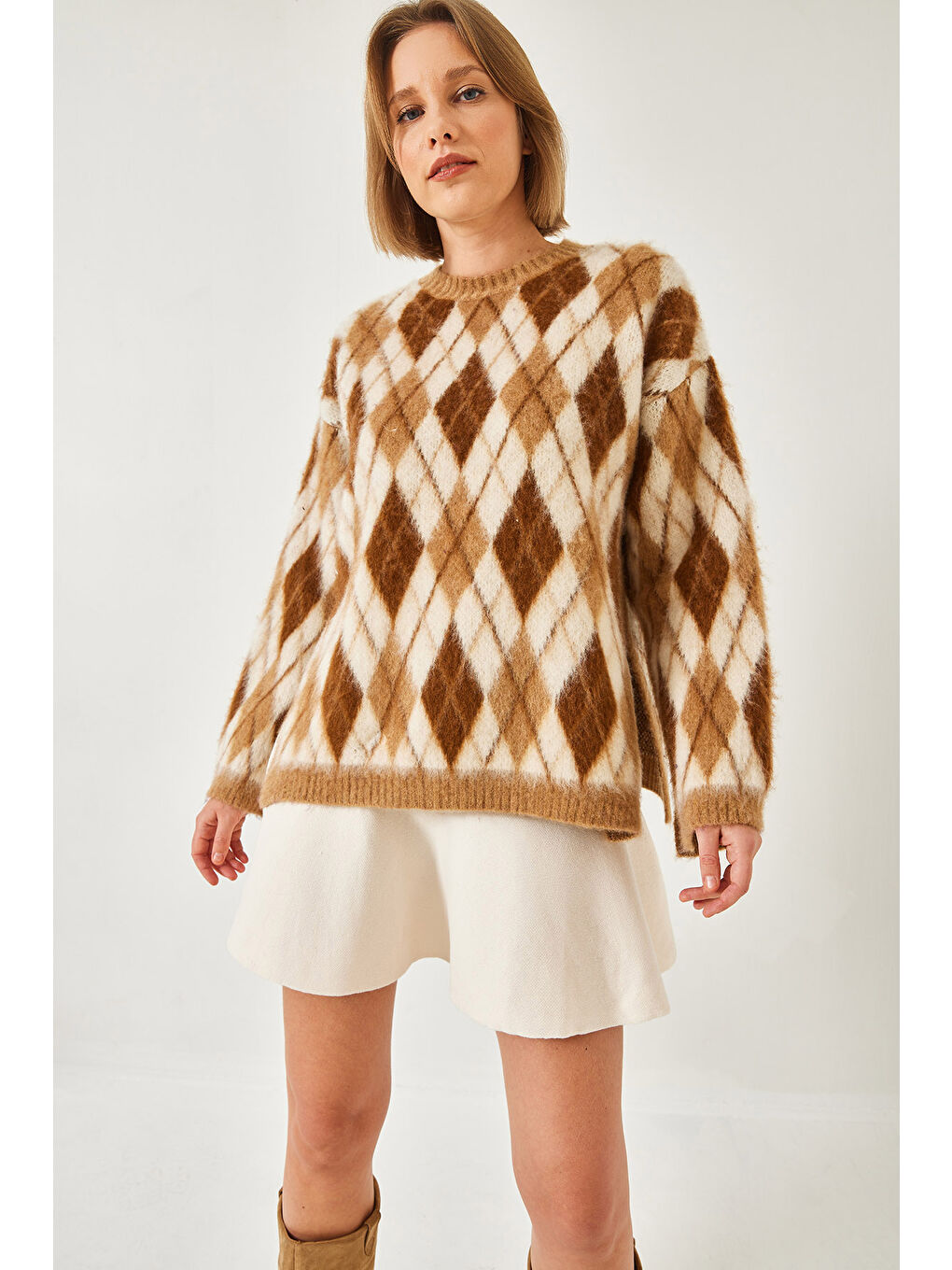 Bej Kadın Şardonlu Baklavalı Yırtmaçlı Triko Kazak-4