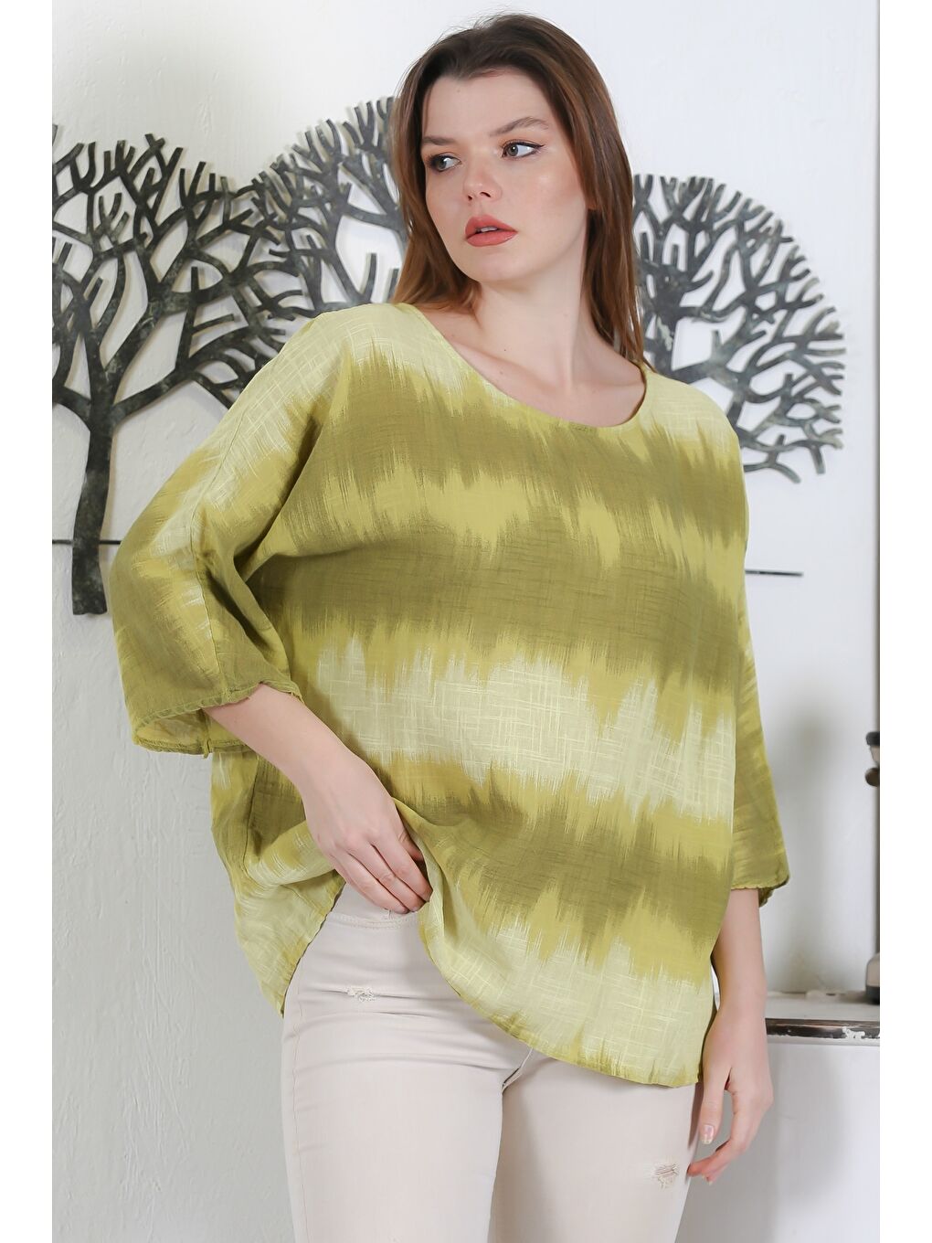 Sarı İtalyan Hardal Rengi Havuz Yaka 3/4 Kol Batik Casual Dokuma Bluz 65 63-1