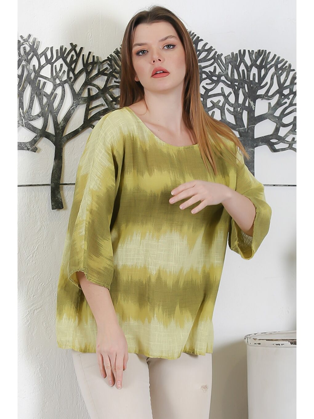 Sarı İtalyan Hardal Rengi Havuz Yaka 3/4 Kol Batik Casual Dokuma Bluz 65 63-5