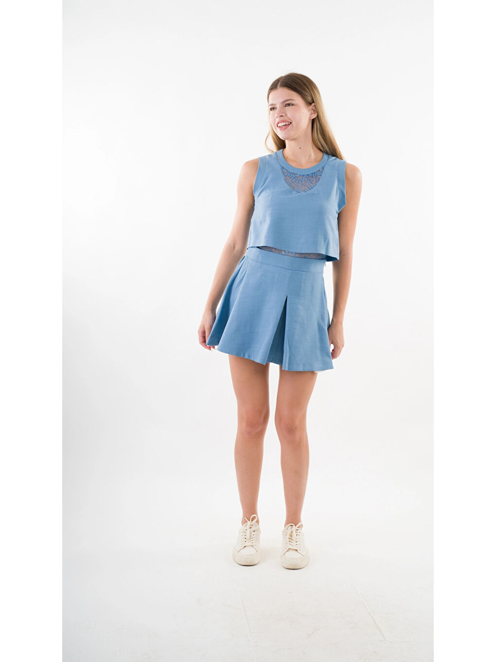 Kadın İndigo Mavi Dantel Desenli Bisiklet Yaka Kolsuz Astarlı Elbise HZL24S-YY10021