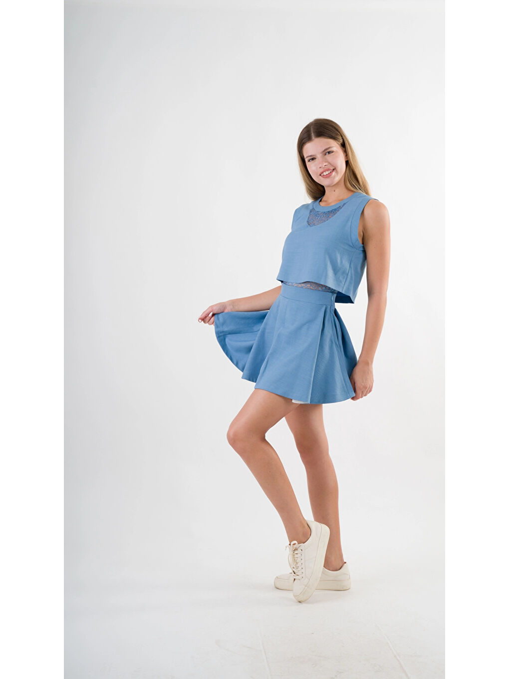 Kadın İndigo Mavi Dantel Desenli Bisiklet Yaka Kolsuz Astarlı Elbise HZL24S-YY10021-1