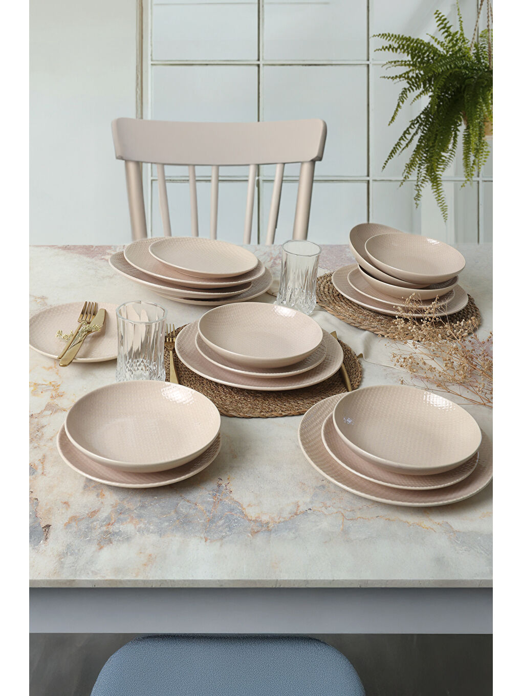 Kahverengi Kumlu Krem Rölyefli Yemek Takımı 18 Parça 6 Kişilik-1