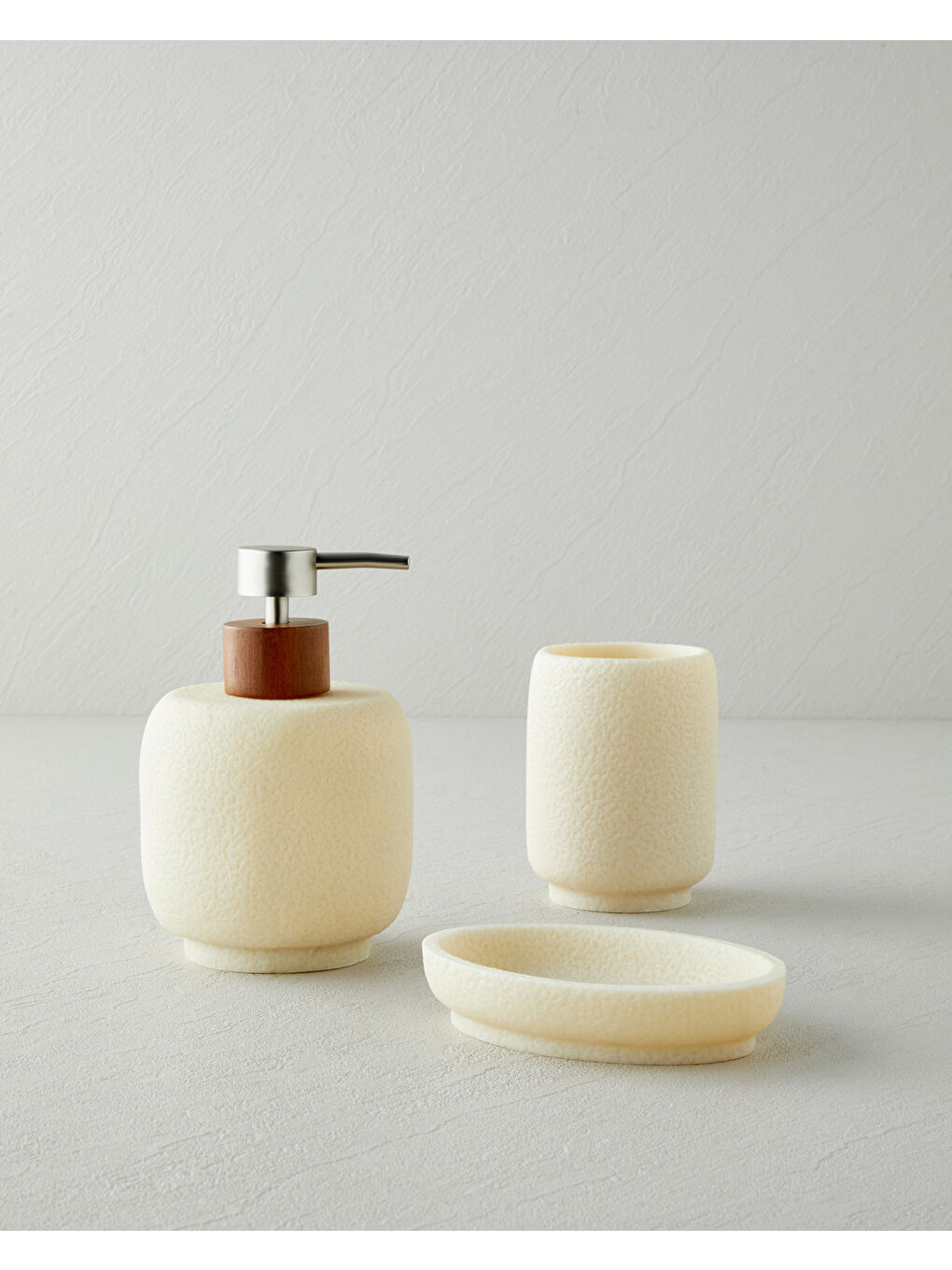 Jessica 3’lü Set Banyo Seti 16 cm Bej