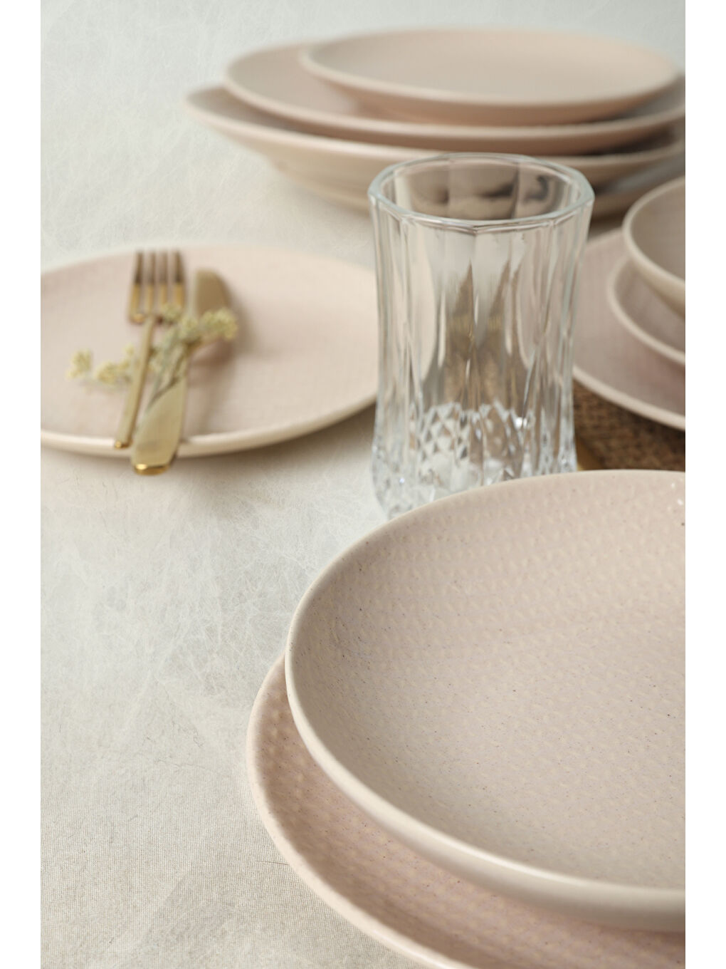 Kahverengi Kumlu Krem Rölyefli Yemek Takımı 18 Parça 6 Kişilik-4