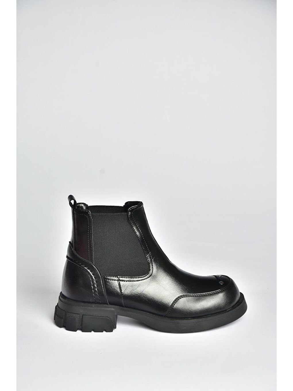 Siyah Kadın Bot V312402609-1