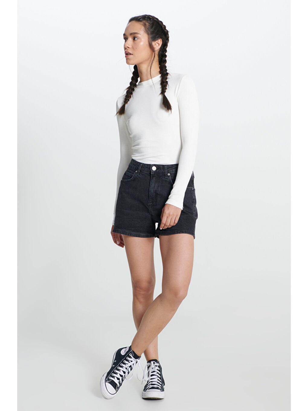 Siyah Carol Straight Fit Düz Kesim Yüksek Bel Esnek Jean Jean Şort-1