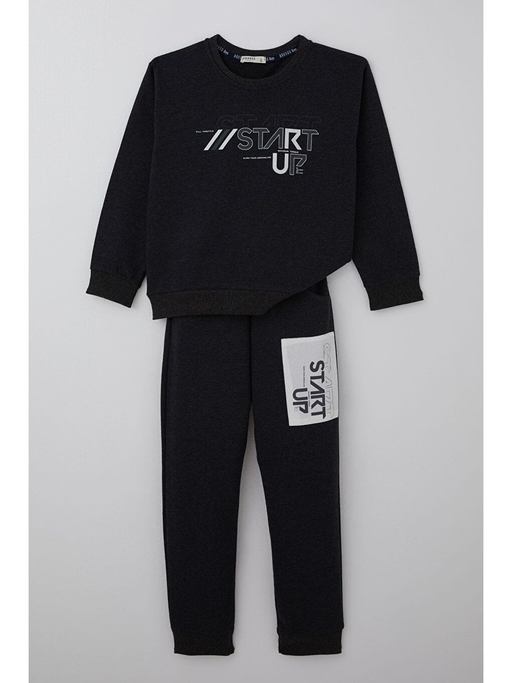 Gri Erkek Çocuk Eşofman Takımı Yazı Baskılı Pantolonu Parça Detaylı Füme Melanj (5-10 Yaş)