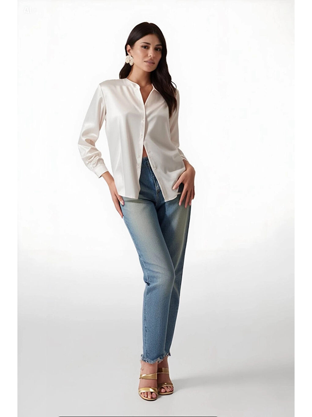 Bej Kadın Yeni Krem Hafif Dökümlü Saten Yüzeyli Gömlek HZL22W-BD139641-1