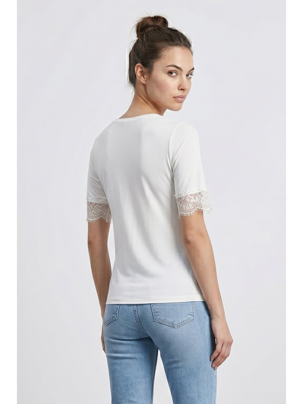 Ekru Kol Ve Yaka Dantelli Slim Fit Transparan Bluz-2